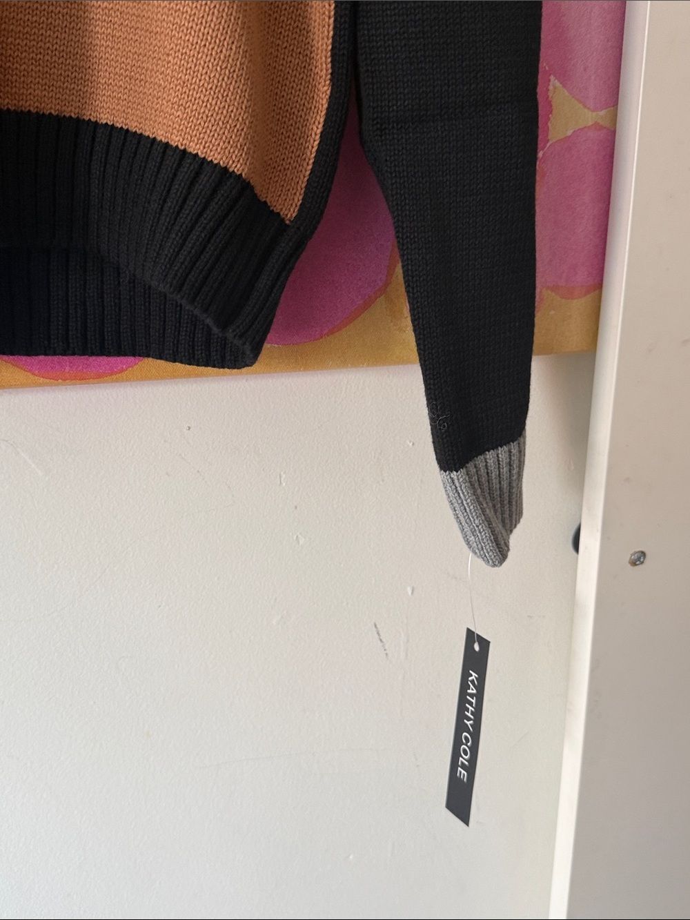 🧡 NWT Kathy Cole Colorblock  Sweater - Orange, Black & light grey - Picture 3 of 5
